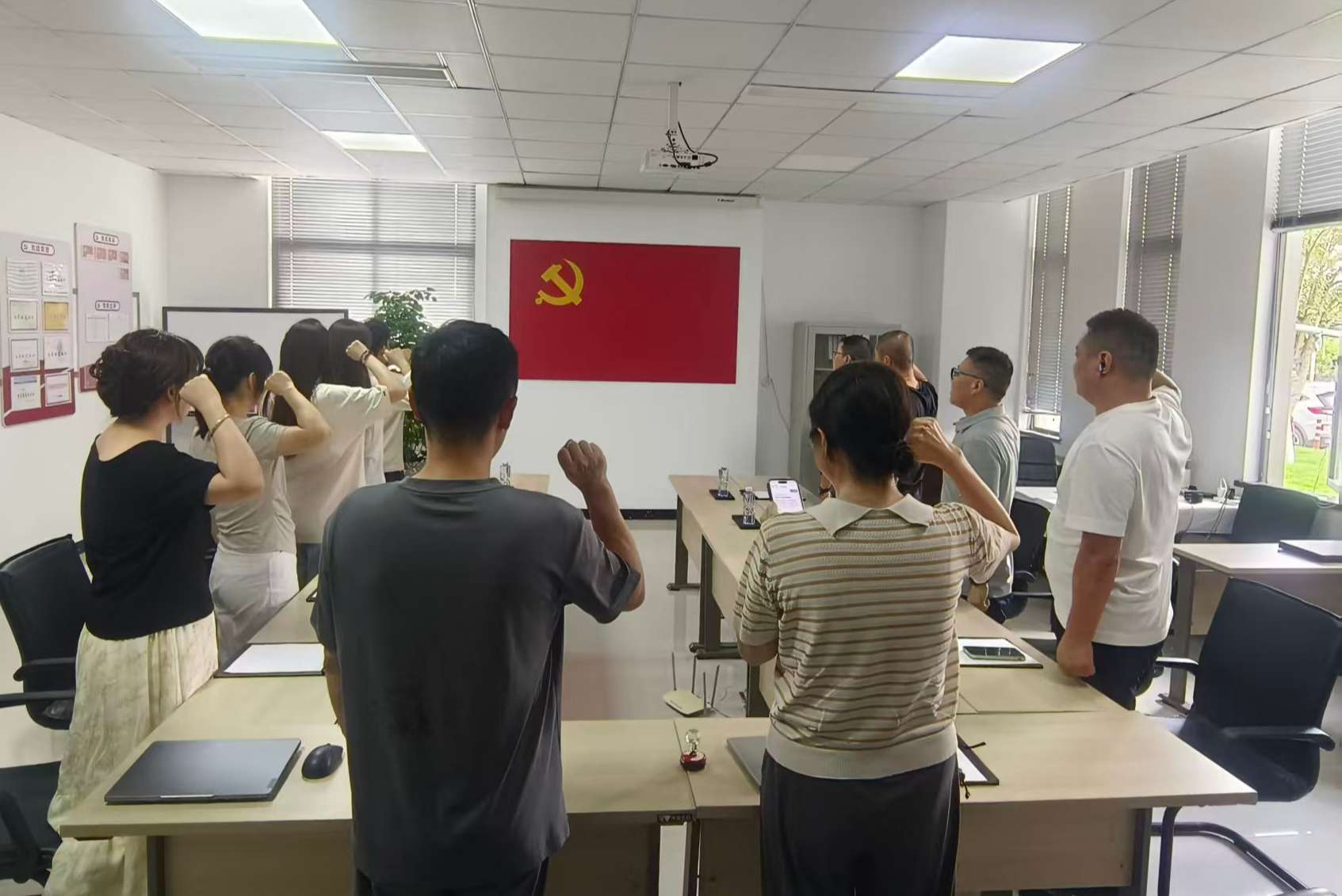 cde06edb-7288-4103-8254-39aa969c8f58.jpg